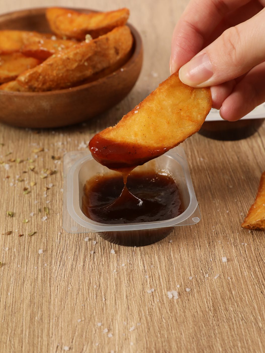 Sauce barbecue mydip — dipping en action